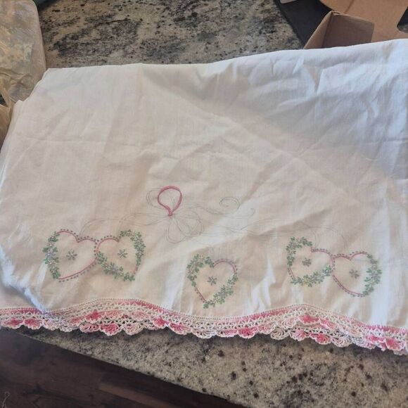 Pillowcases (2), White Cotton, Vintage Pink Variegated Crochet Heart Embroidery - Picture 6 of 12
